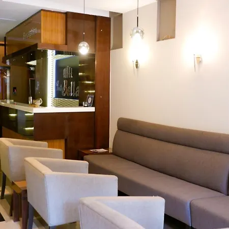 Hotel La Bella 3*
